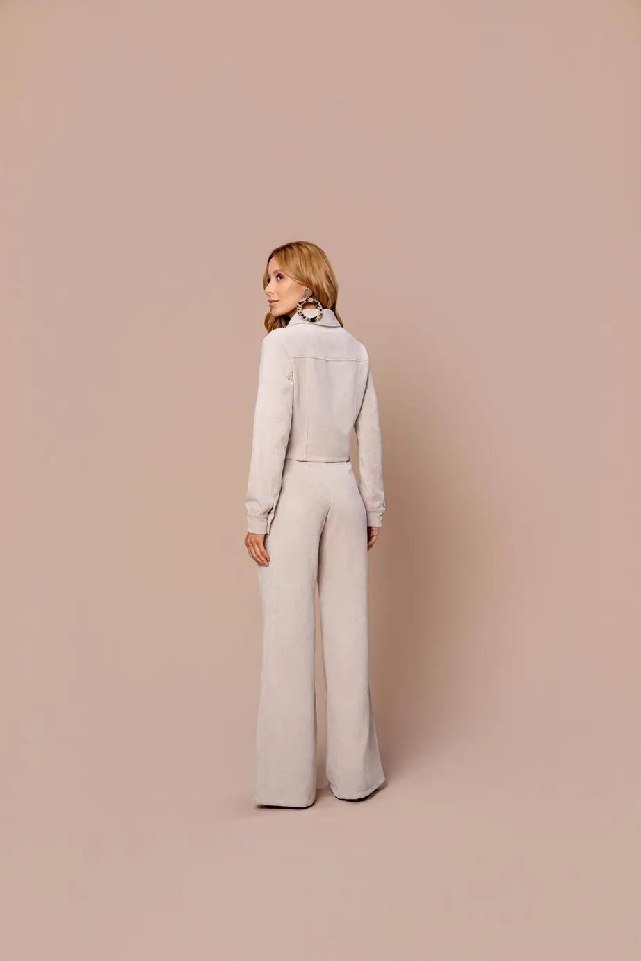 Jaqueta Cropped Cotele Com Recortes
