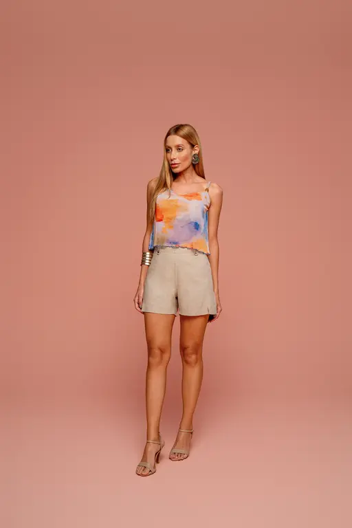 Short Linho Detalhe Passador E Botoes