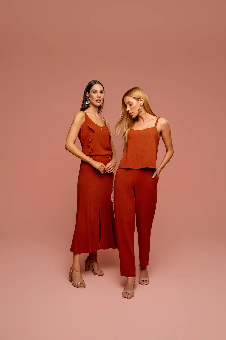 Blusa Linho Alca Com Pedras E Babados